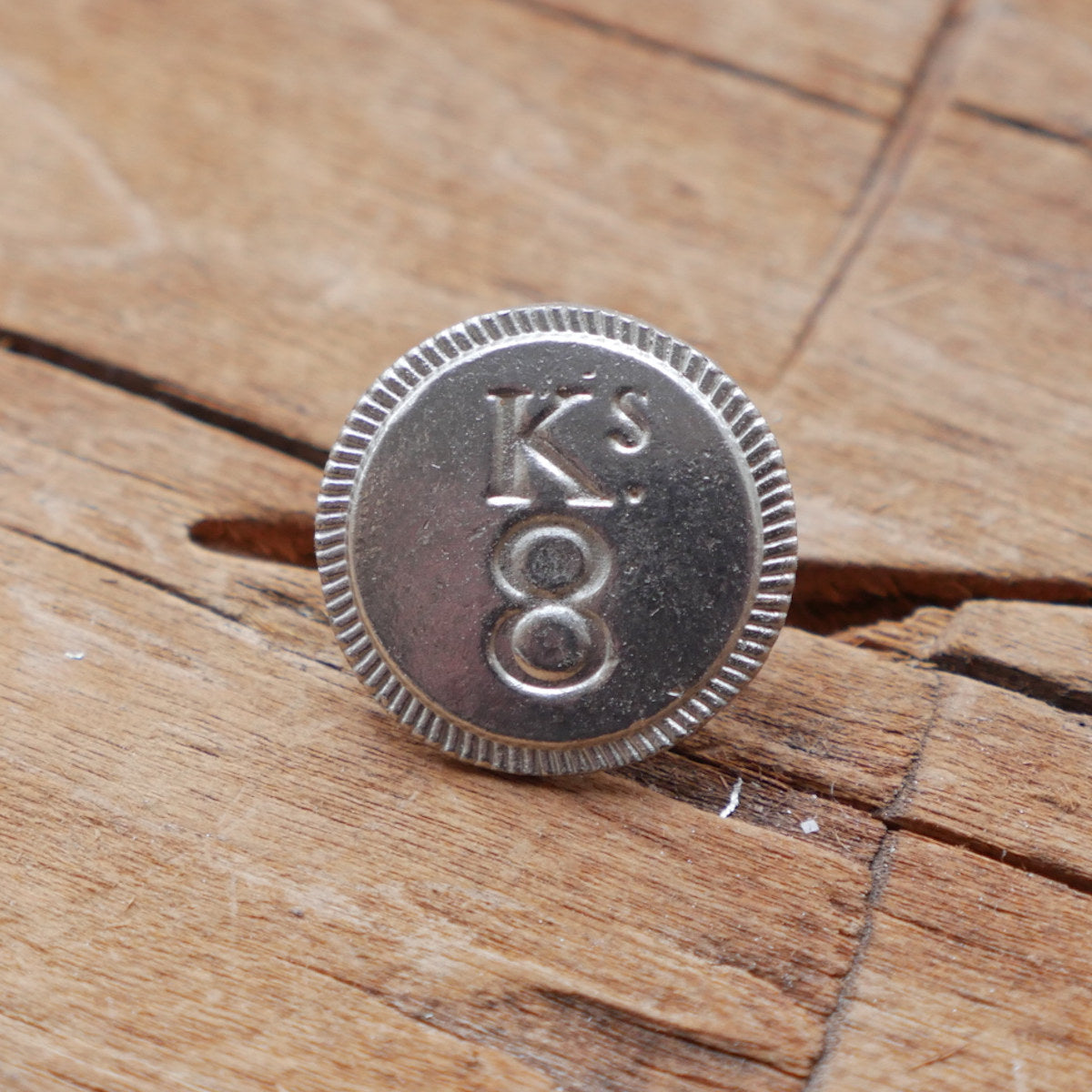 15/16" and 3/4" King's 8th Regiment of Foot Button (British) 1768-1786