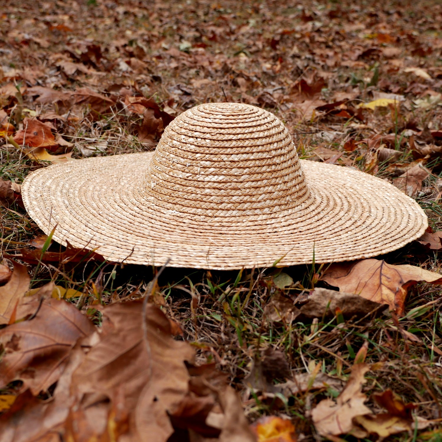 Rounded Straw Hat 18" 2 Rounded Straw Hat 18"