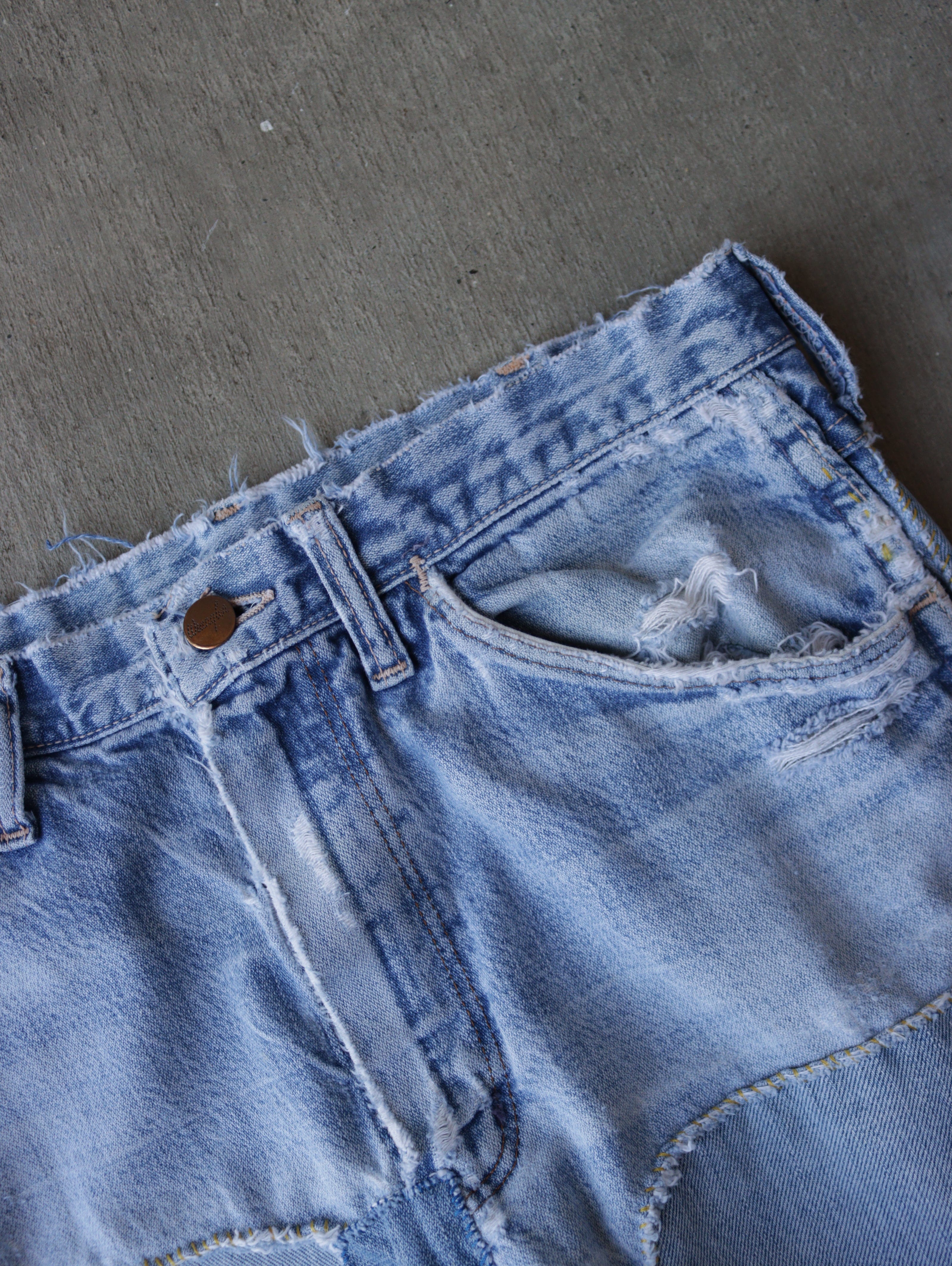 1970s Wrangler Frankenstein Patchwork Patchwork Denim Flare Pants - 30 6 1970s Wrangler Frankenstein Patchwork Patchwork Denim Flare Pants - 30